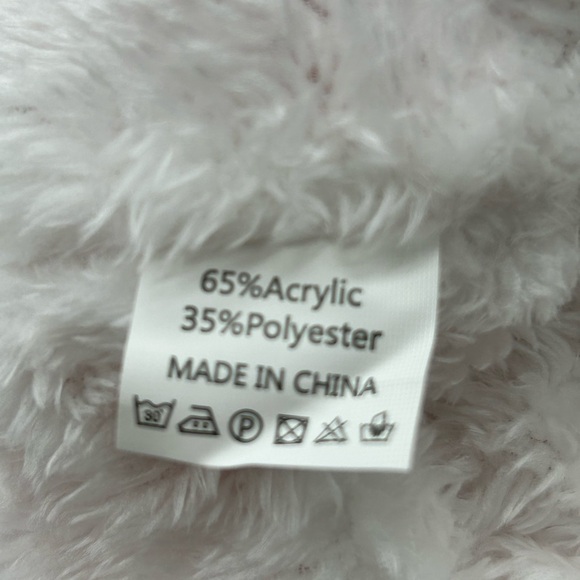 UGG Australia Pink Knit Hat Scarf & Gloves Set Pom Pom NWT Winter Touchscreen - Picture 9 of 9